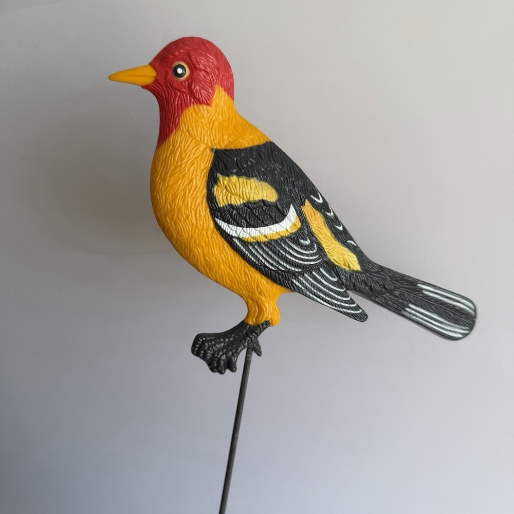 VTG Artline Yard Ornament Bird Garden Stake‎ Patio Decor Western Tanager 1989